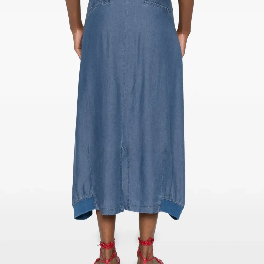 Миди-юбка с боковыми карманами