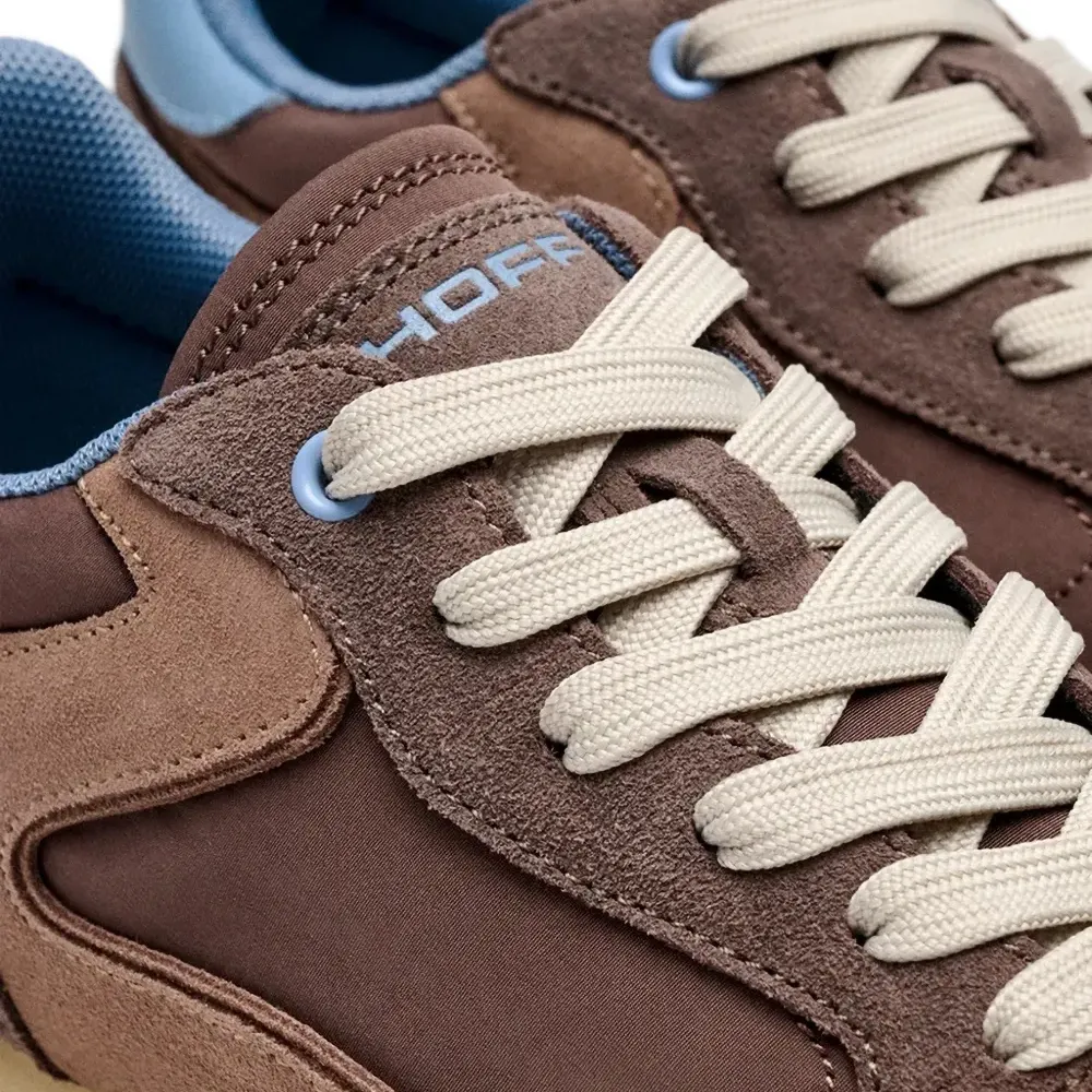 Кроссовки со вставками