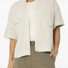 Рубашка на пуговицах с нагрудным карманом