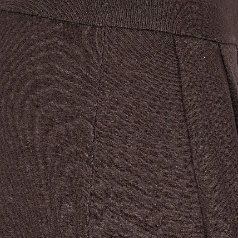 Брюки с завышенной талией и широкими штанинами