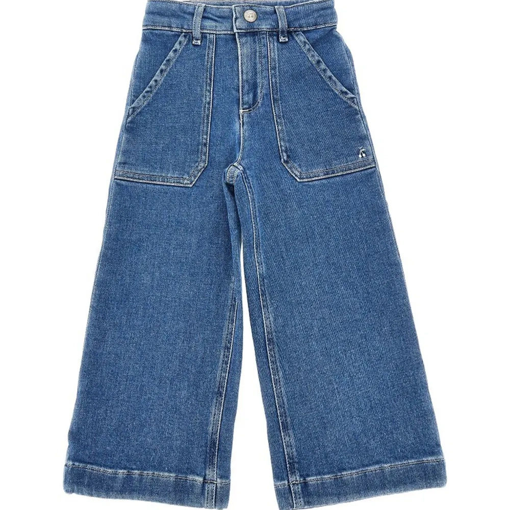 Джинсы с вышитым логотипом