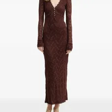 Кружевное платье с V-образным вырезом