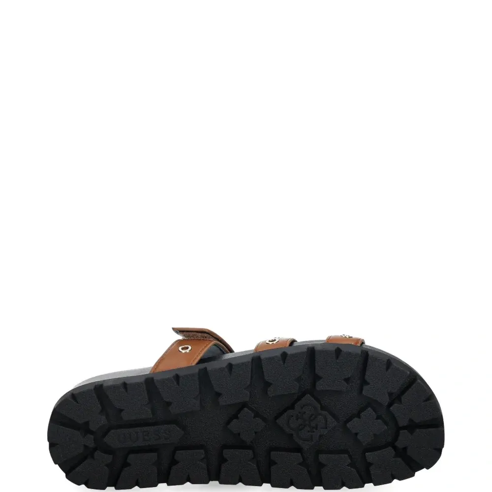 Сандалии с люверсами и логотипом