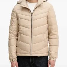 Стёганая куртка с капюшоном Стёганая куртка с капюшоном