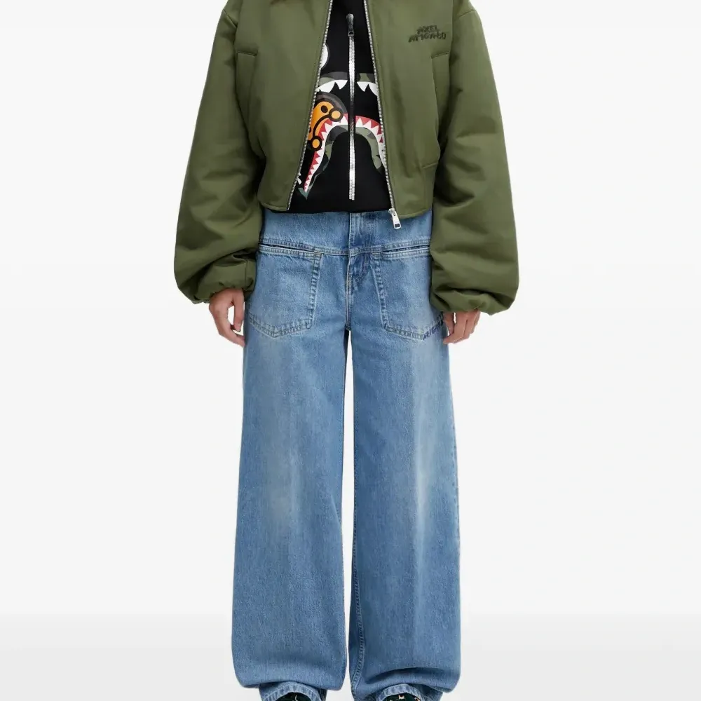 Бомбер на молнии