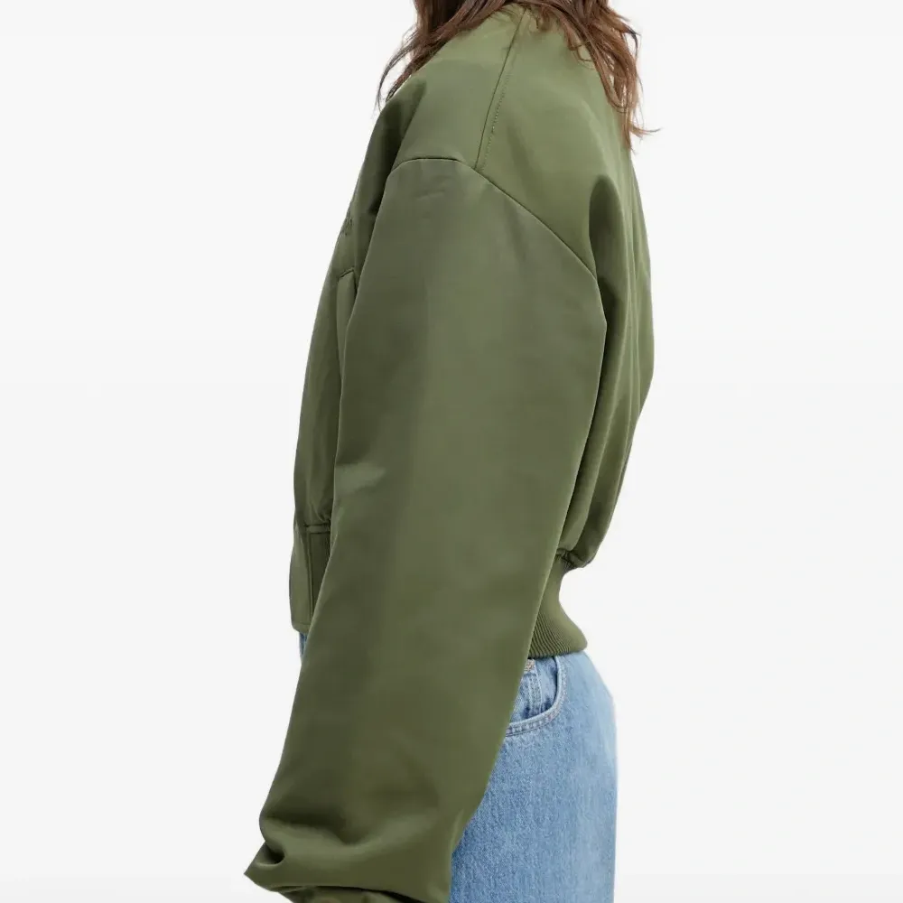 Бомбер на молнии