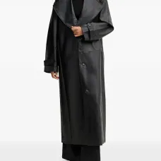 Пальто на пуговицах