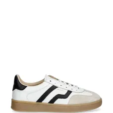 Кроссовки с полосками