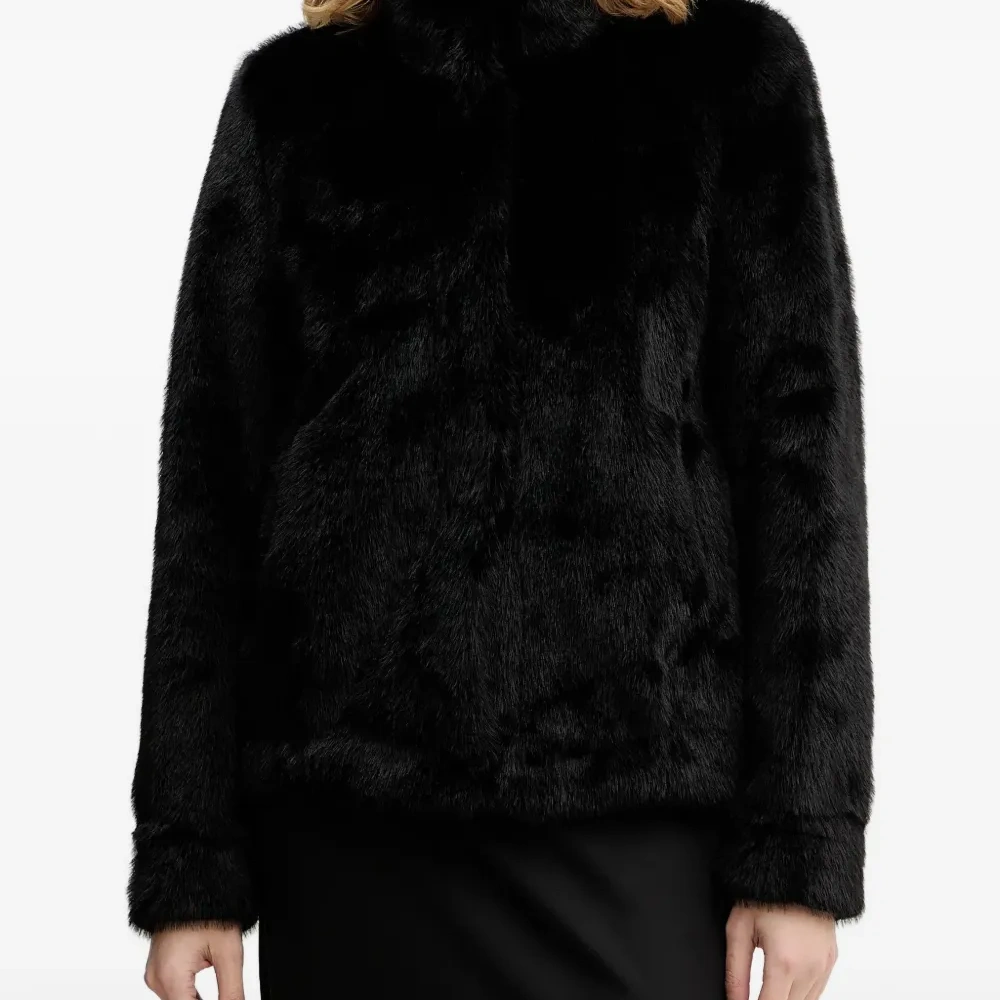 Жакет на пуговицах с высоким воротником