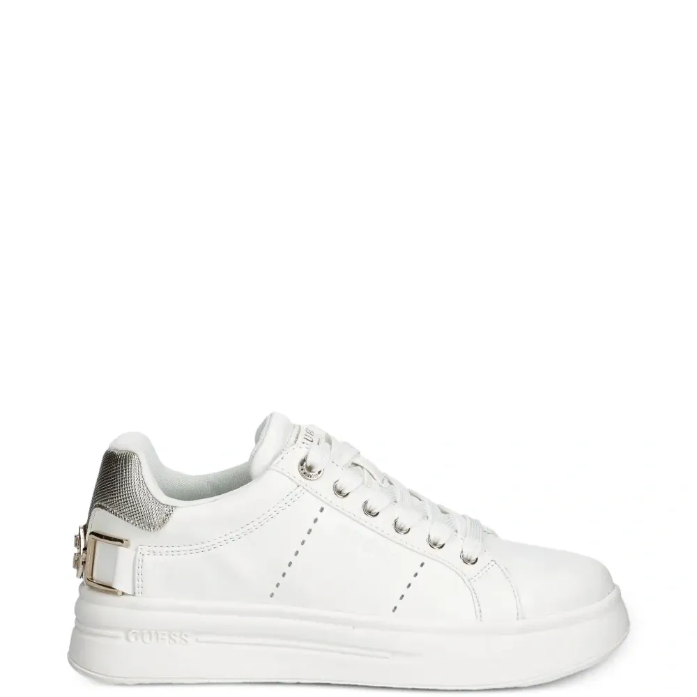 Кроссовки с металлическими деталями