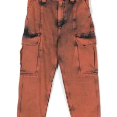 Зауженные джинсы с нашивкой-логотипом