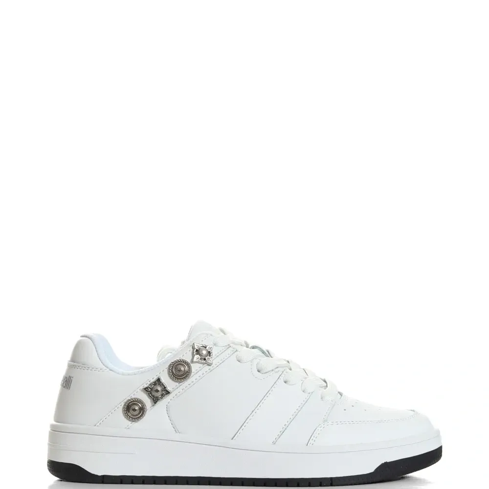 Кроссовки на шнуровке