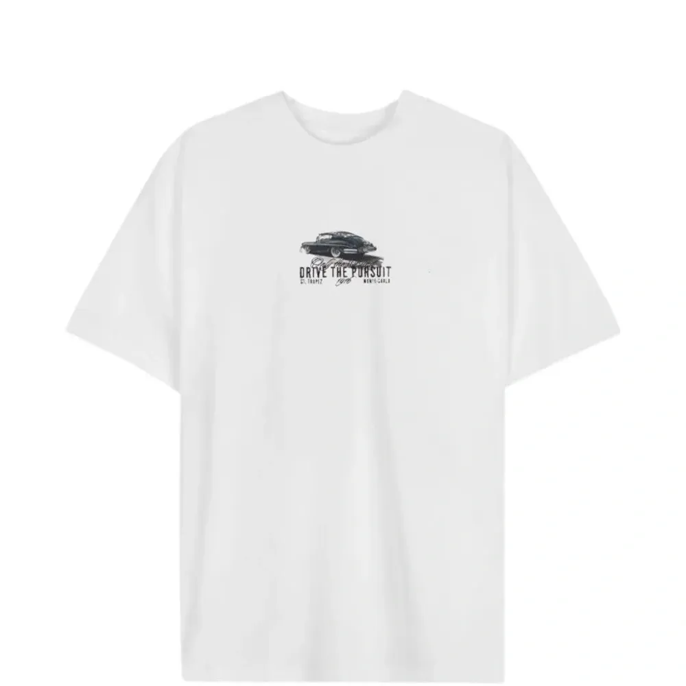 Футболка с графическим принтом "Прибрежные приключения"