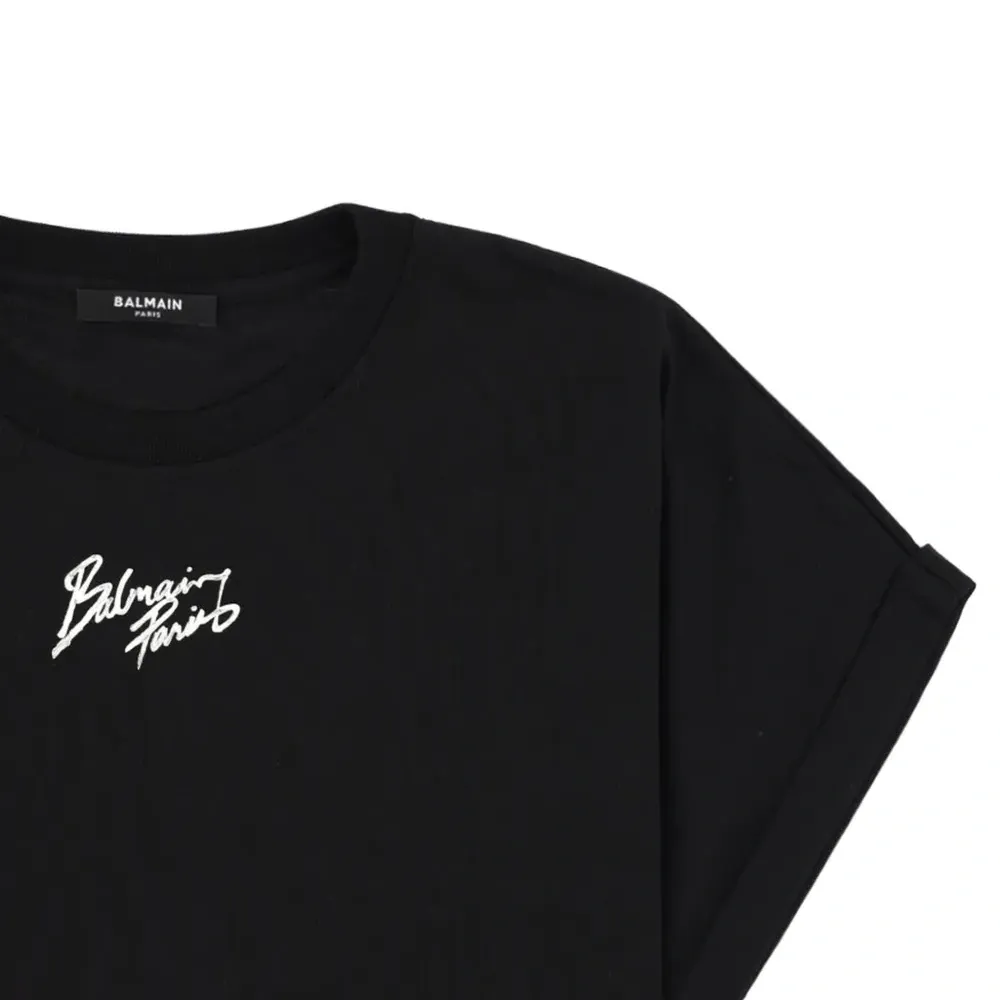 Футболка с закатанными рукавами