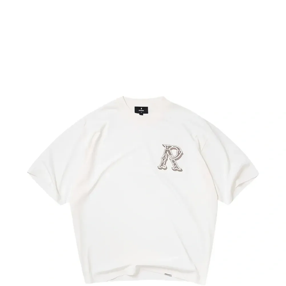 Футболка с инициалом в западном стиле