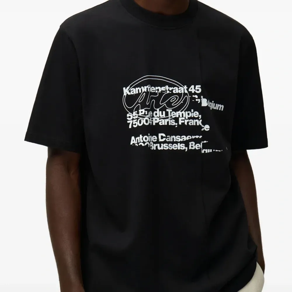 Футболка с графическим принтом