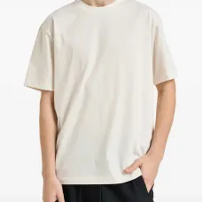 Футболка с тональным логотипом