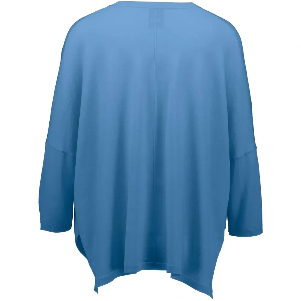 Вязаный свитер с V-образным вырезом