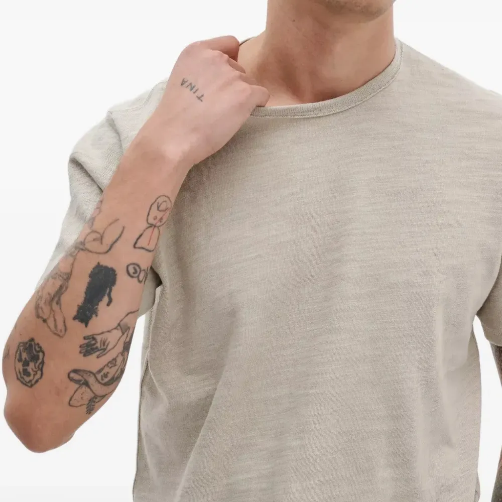 Футболка с круглым вырезом