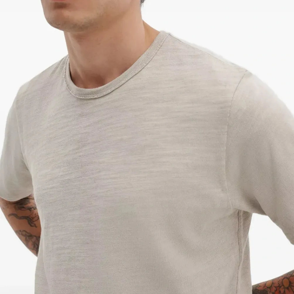 Футболка с круглым вырезом