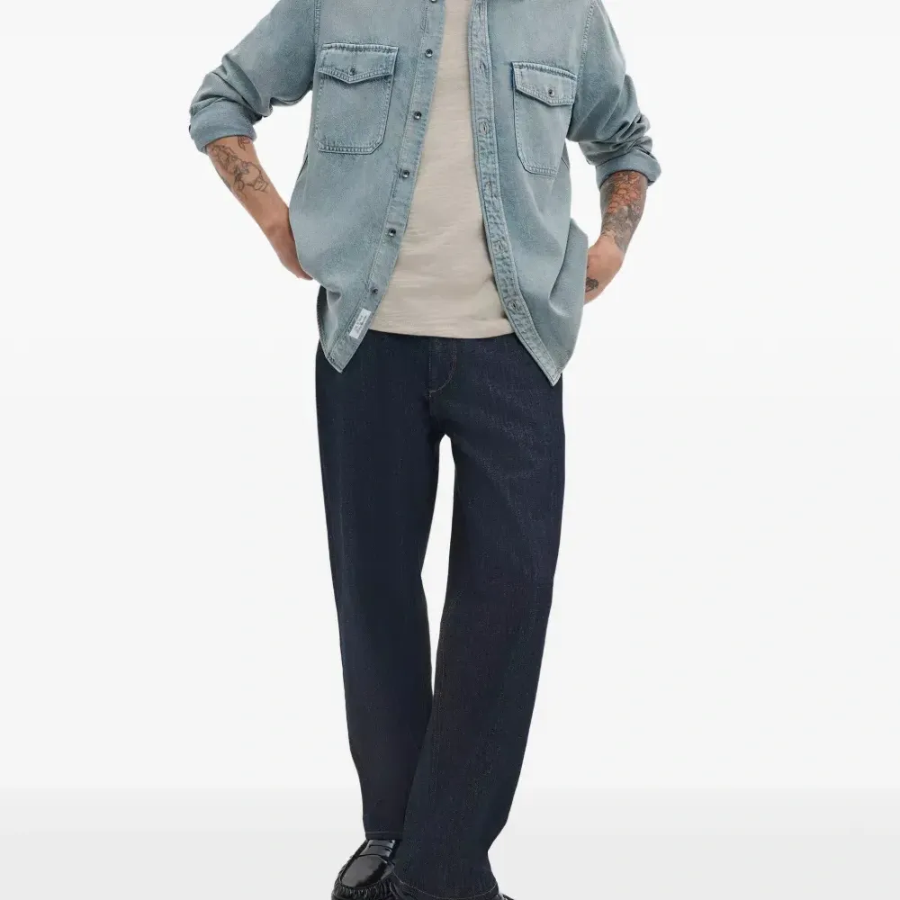 Футболка с круглым вырезом