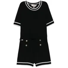 Вязаный комплект с пуговицами