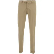 Чиносы с карманами в американском стиле Чиносы с карманами в американском стиле