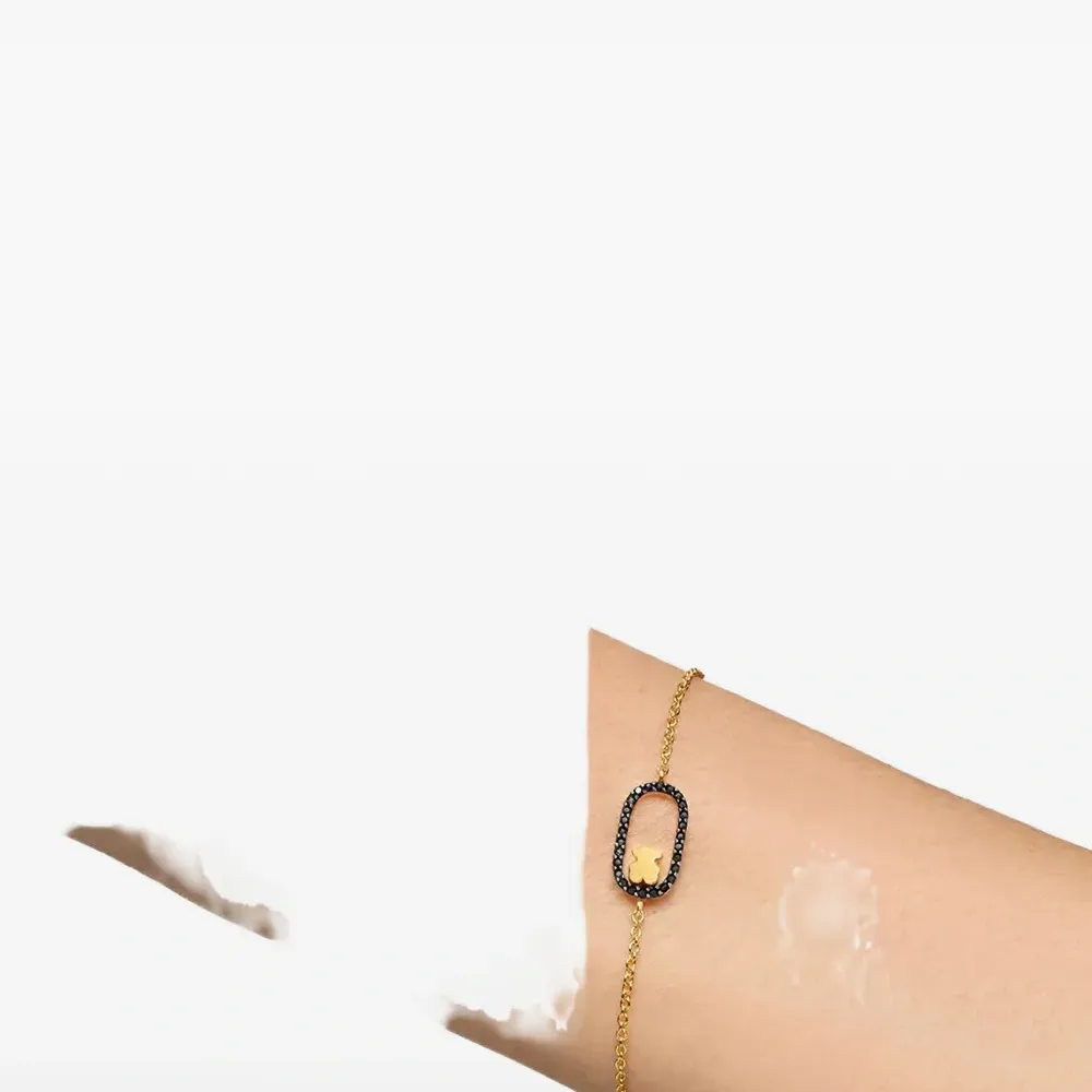 Браслет с украшением в виде медведя