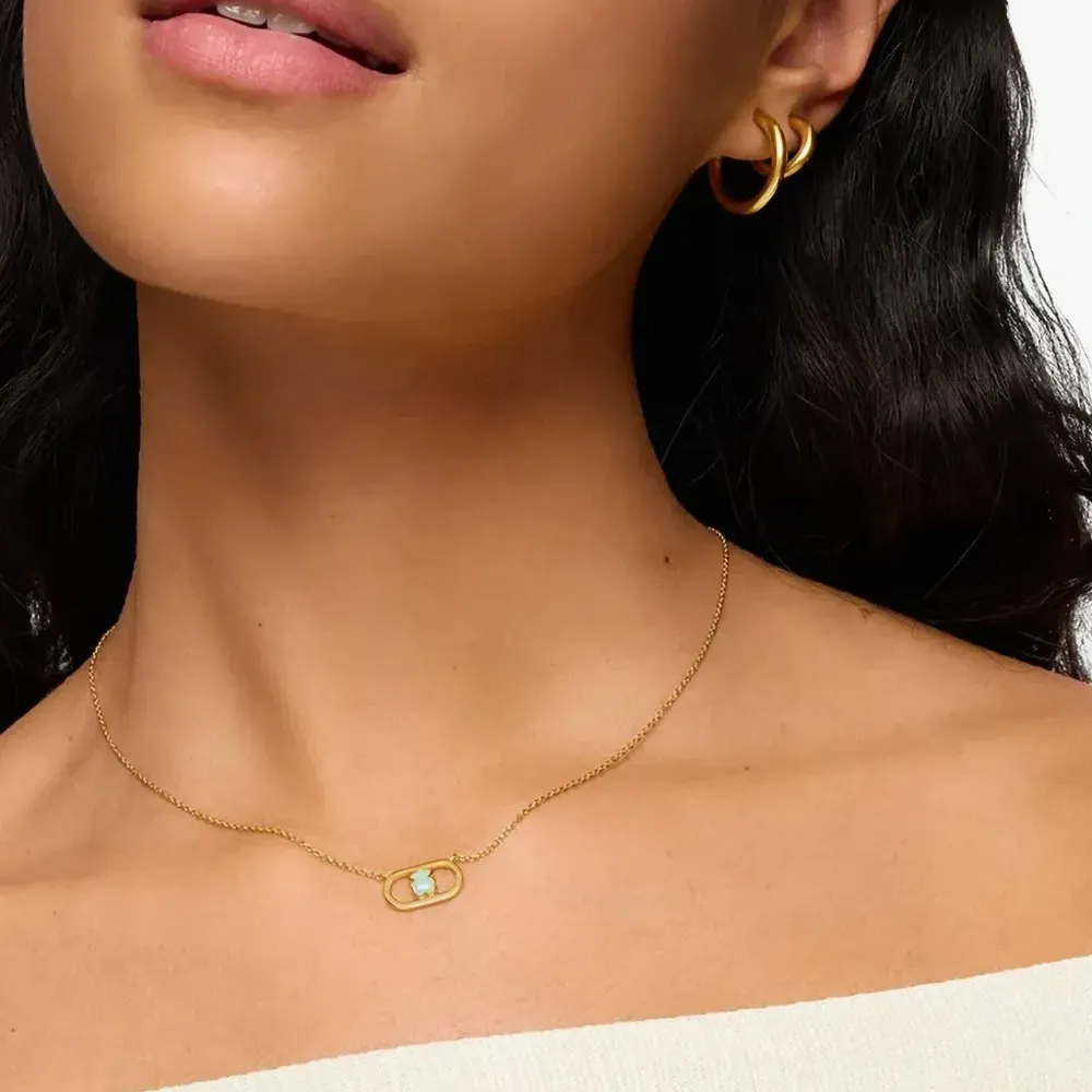 Ожерелье с овальным кулоном в виде медведя