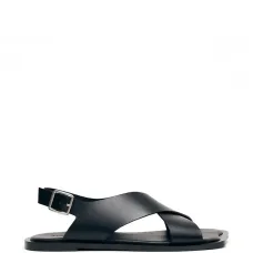 Босоножки с перекрещивающимися ремешками