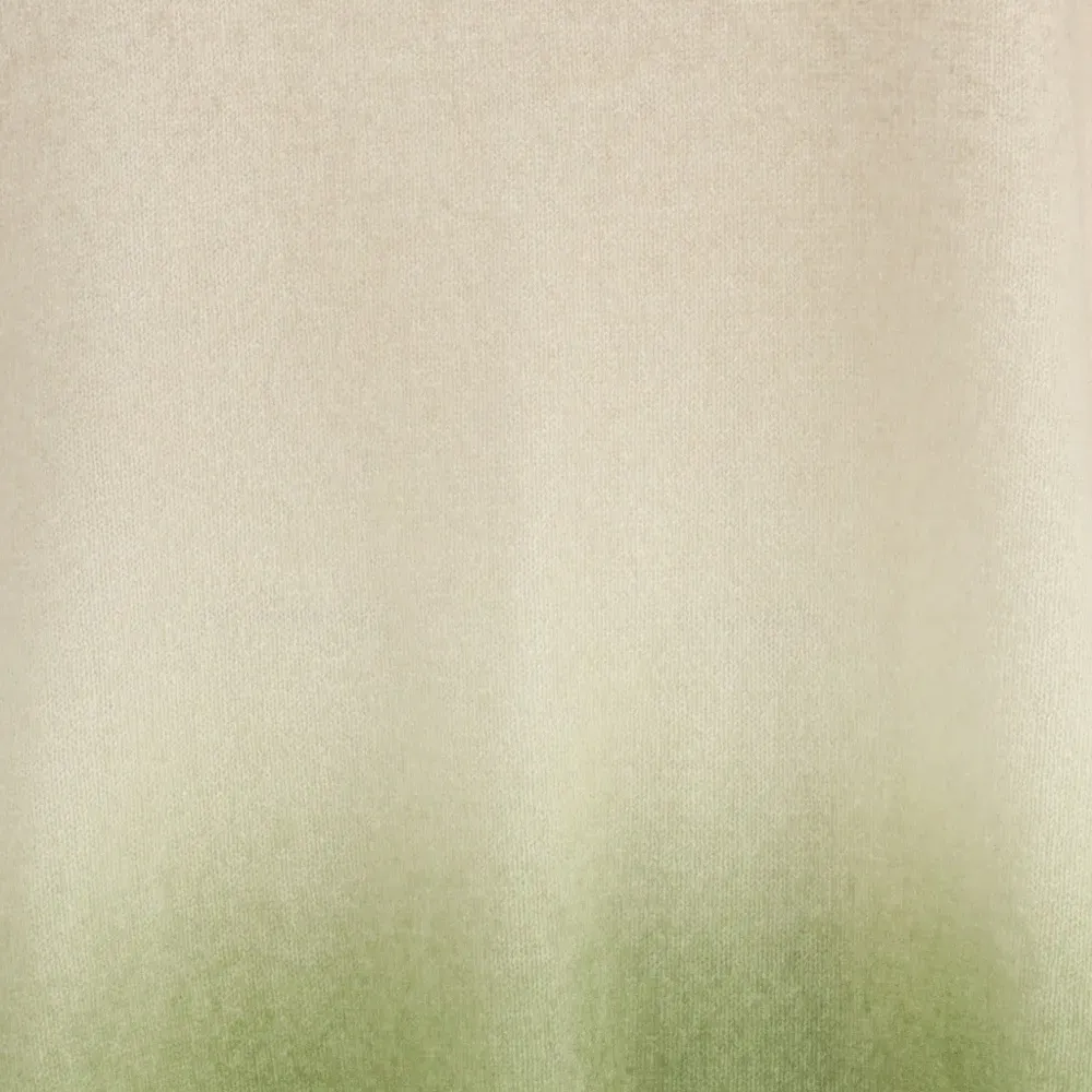 Градиентный свитер с воротником-гольф