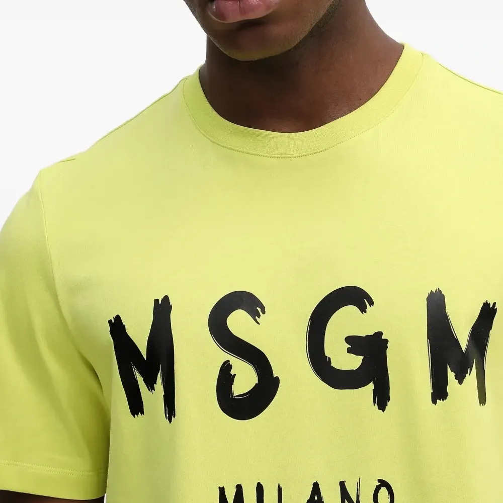 Футболка с логотипом