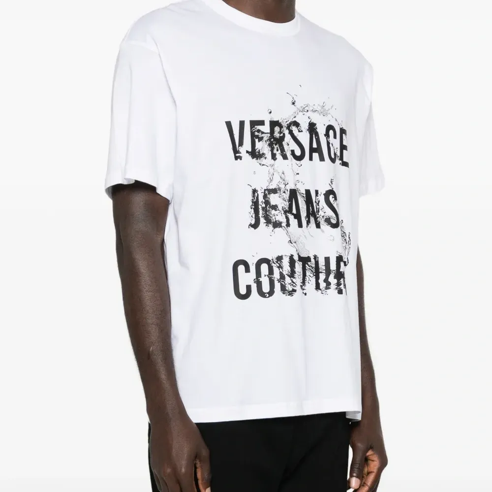 Футболка с логотипом