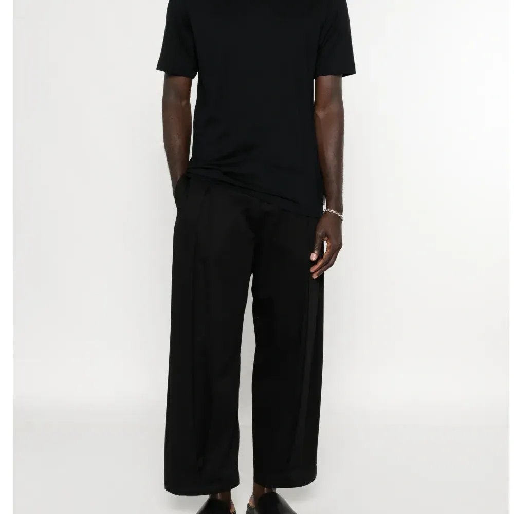 Футболка с круглым вырезом