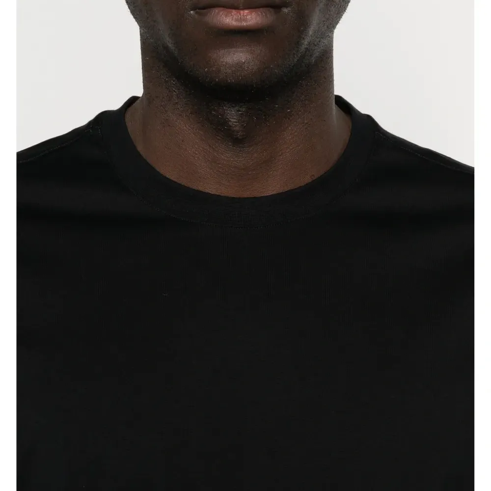 Футболка с круглым вырезом