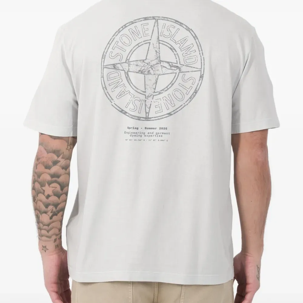 Футболка с принтом-логотипом