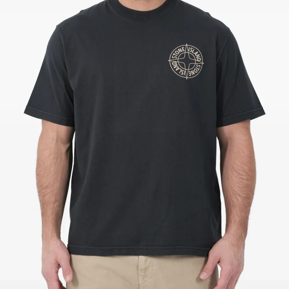 Футболка с принтом логотипа Футболка с принтом логотипа