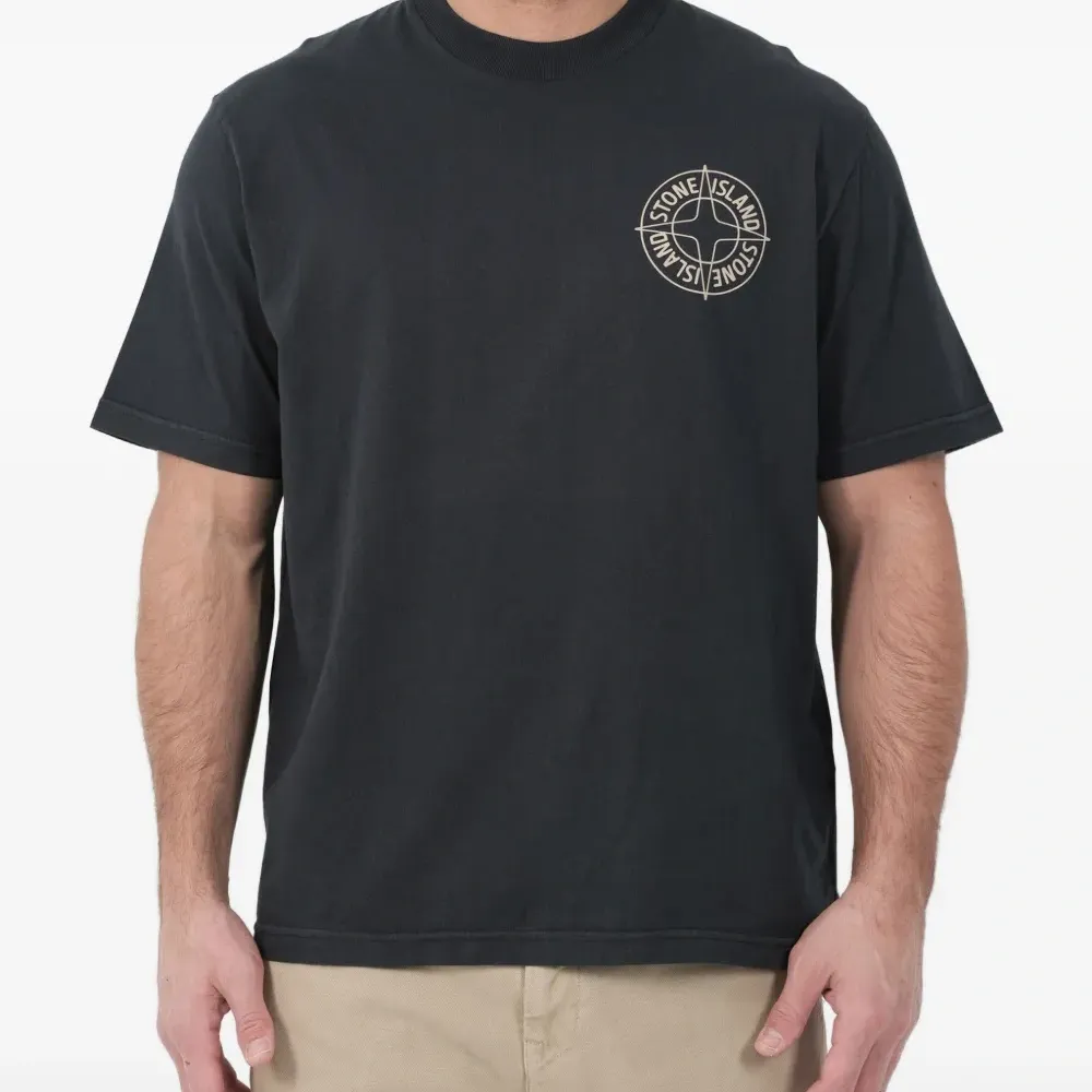 Футболка с принтом логотипа