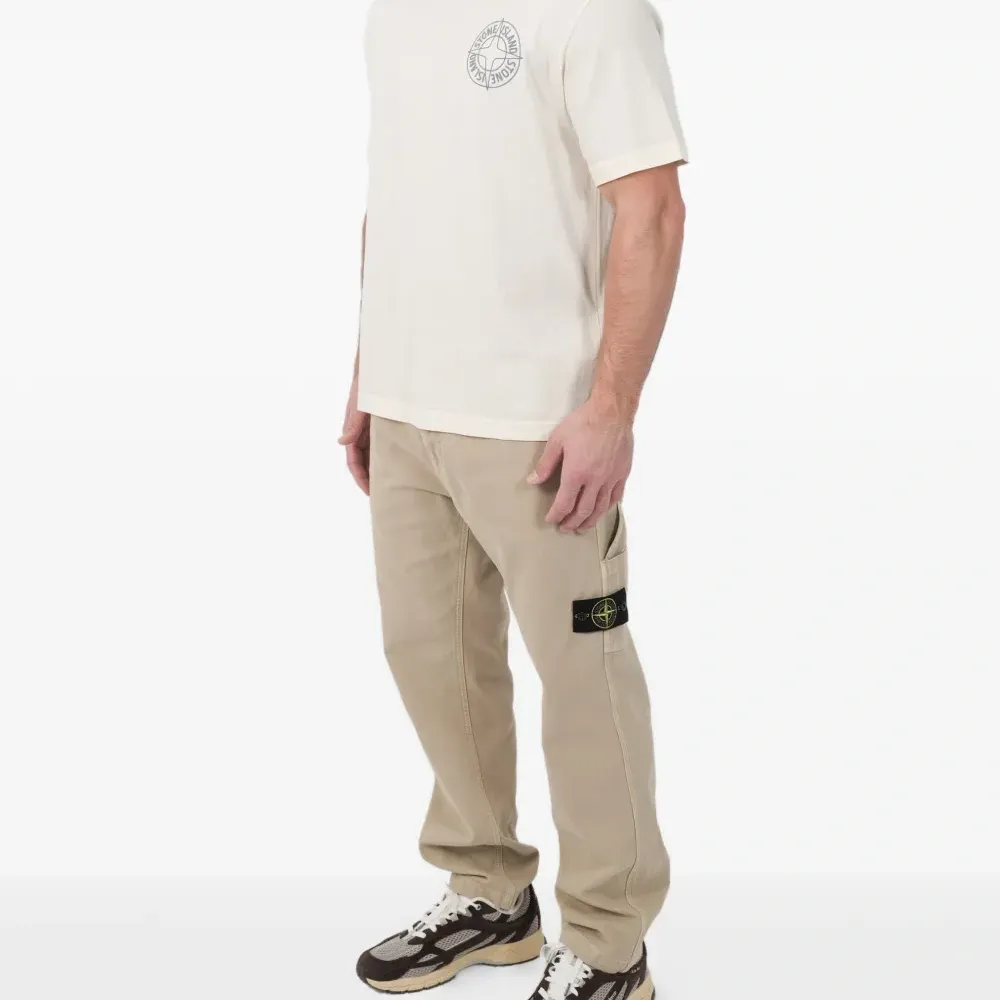 Футболка с принтом-логотипом