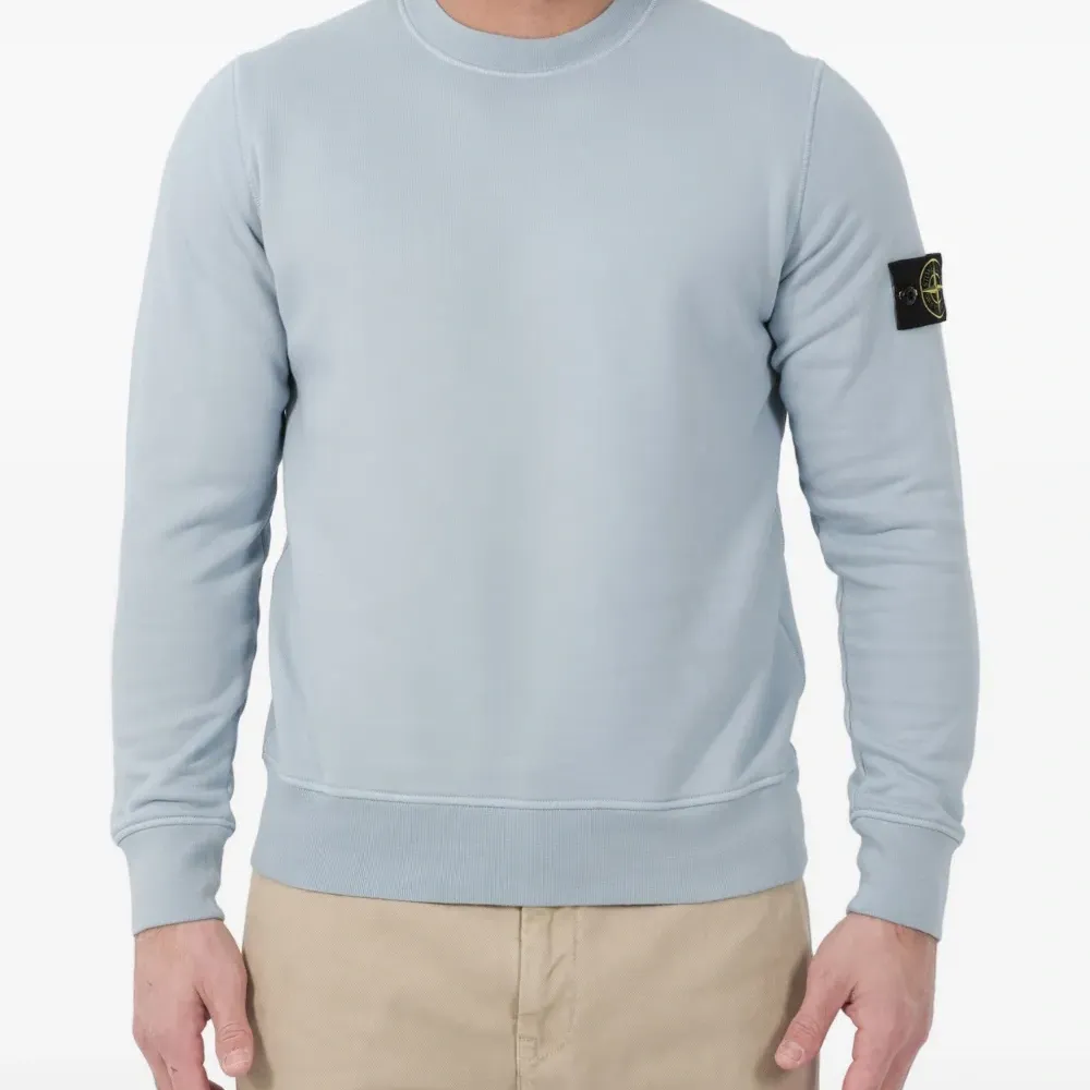 Свитшот с нашивкой-компасом