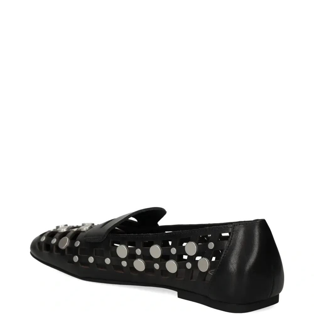 Лоферы Bali с вырезами и заклёпками