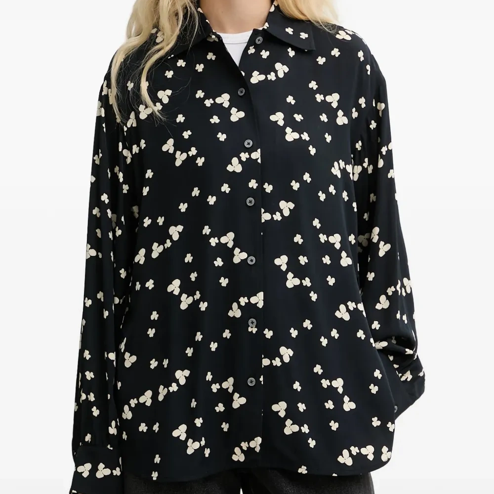 Рубашка с цветочным принтом