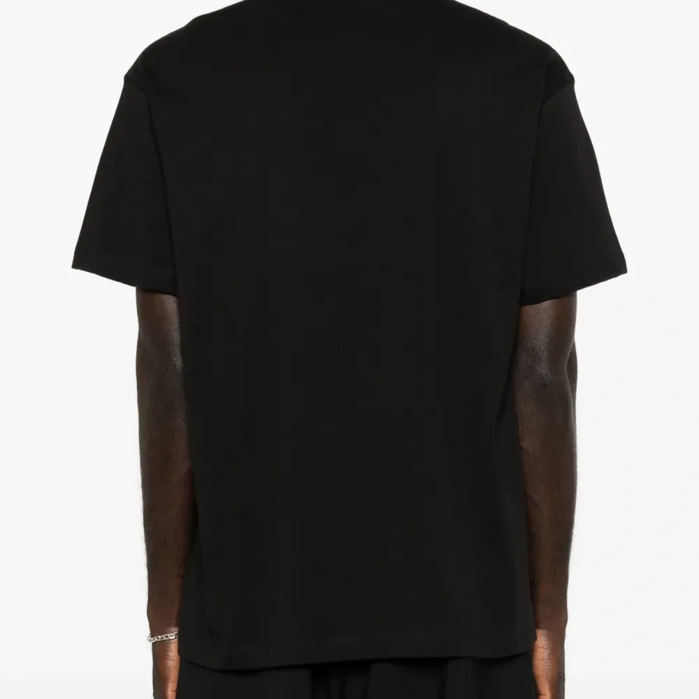 Футболка с графическим принтом и надписью