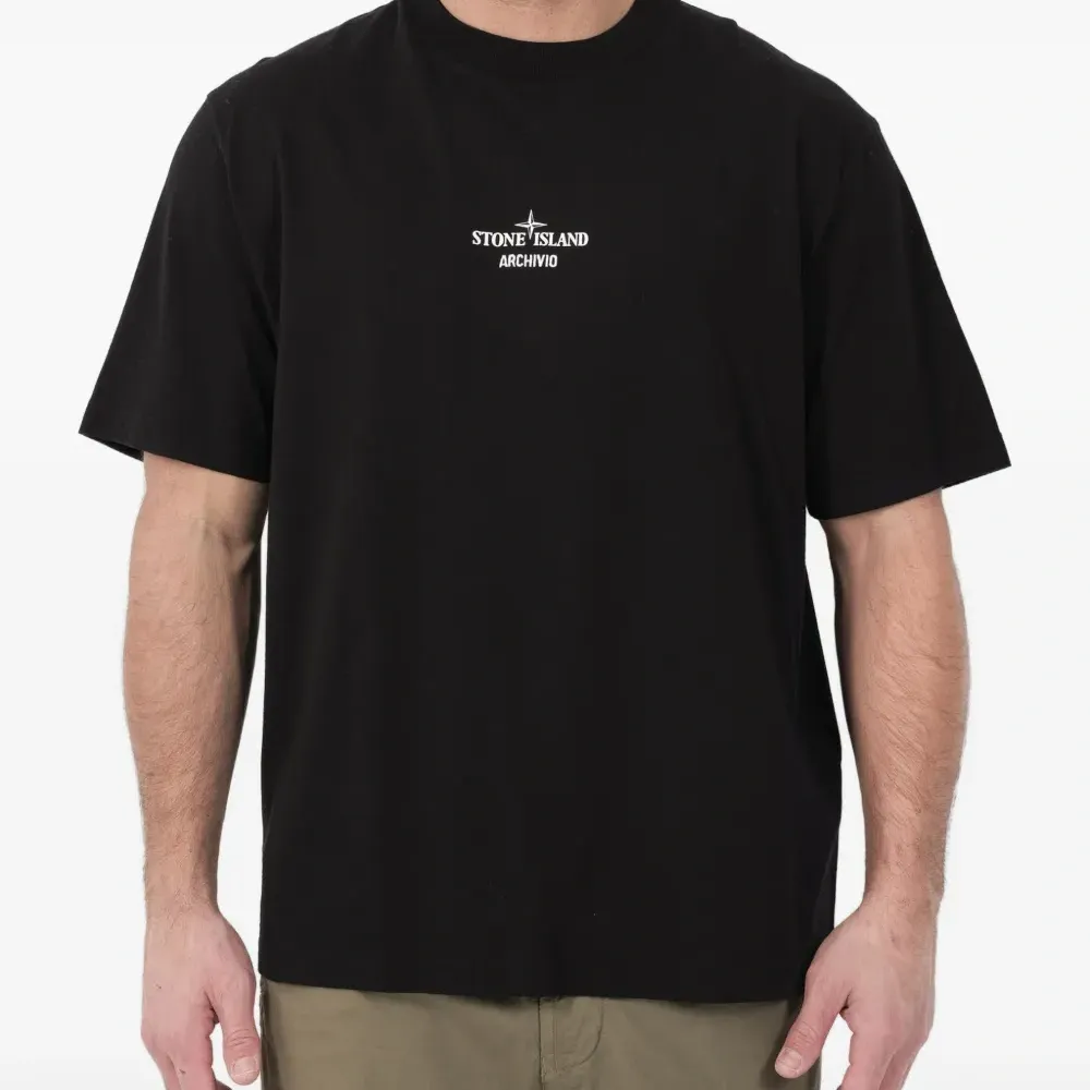 Футболка с принтом-логотипом