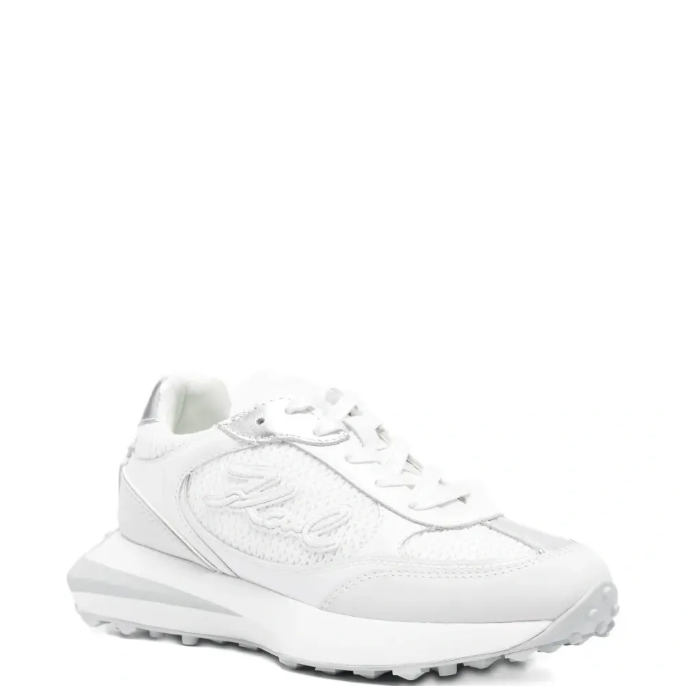 Кроссовки с металлическими вставками