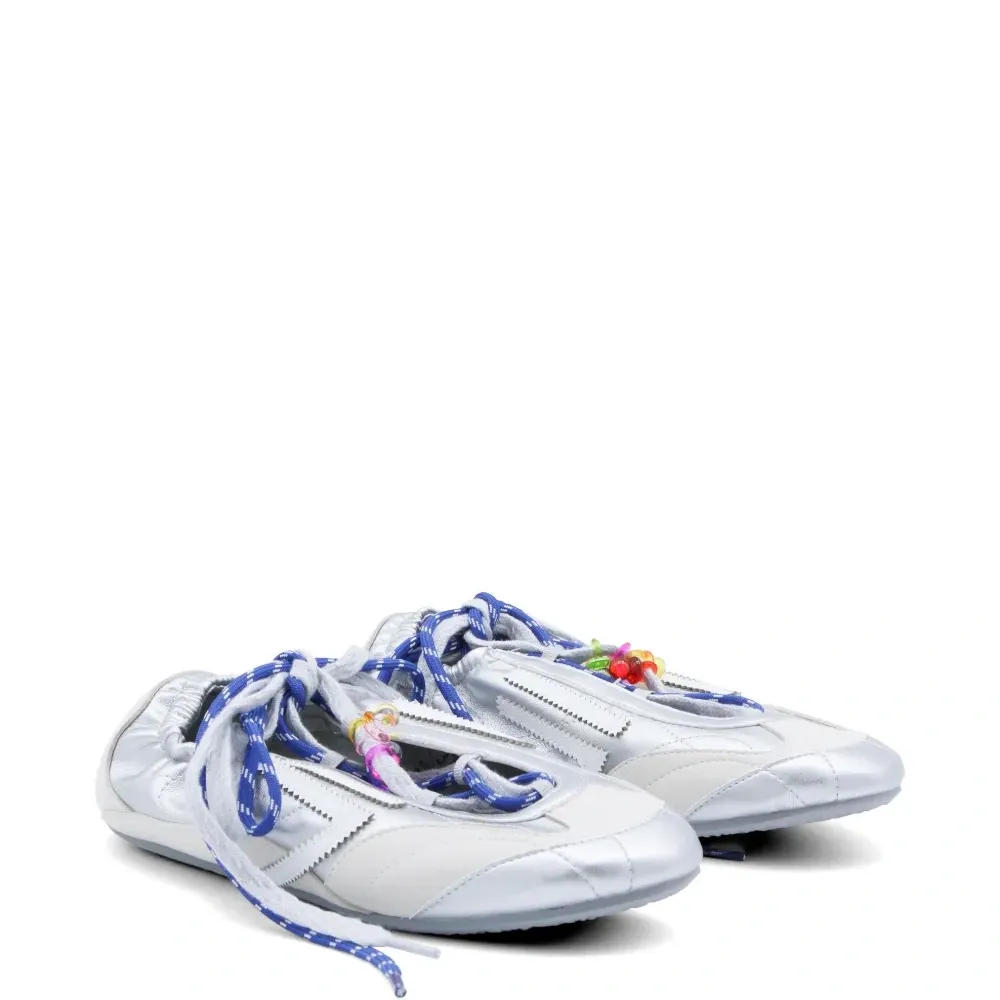 Кроссовки с бисерной отделкой