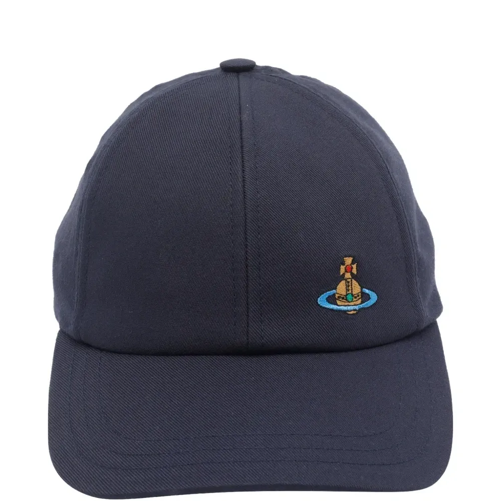 Бейсболка с вышивкой в виде орба