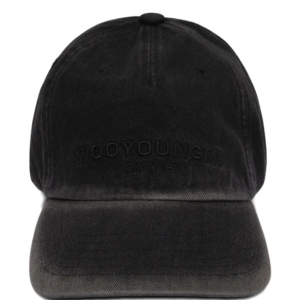 Бейсболка с вышивкой Бейсболка с вышивкой