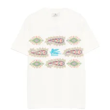 Футболка с вышивкой