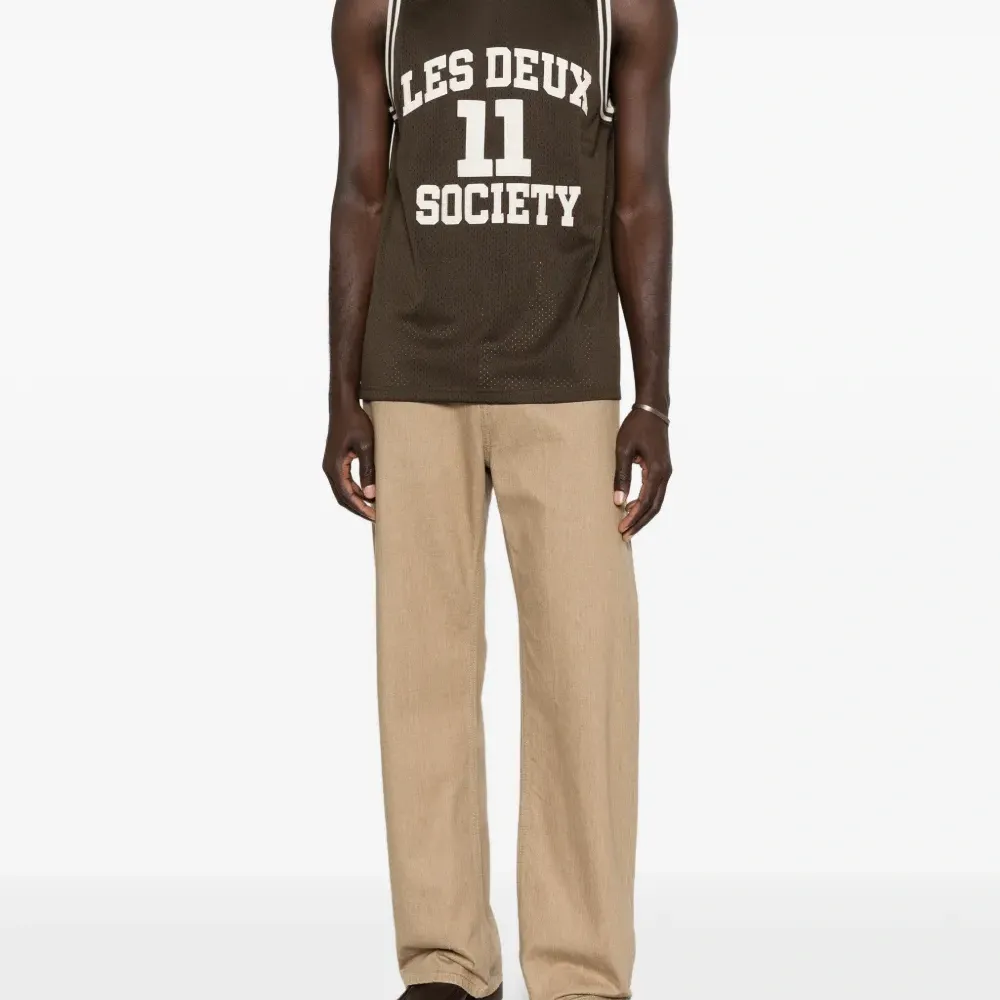 Силовский жилет без рукавов в колледжском стиле